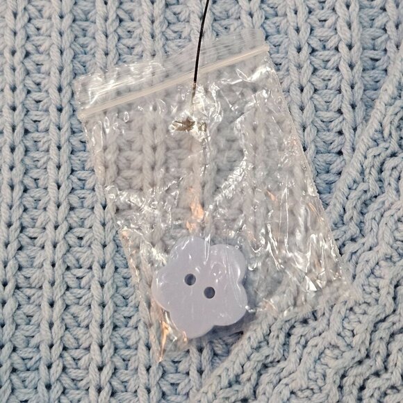 Moon & Madison Light Blue Button-Up Knit Cropped Cardigan Sweater Large - Picture 10 of 10